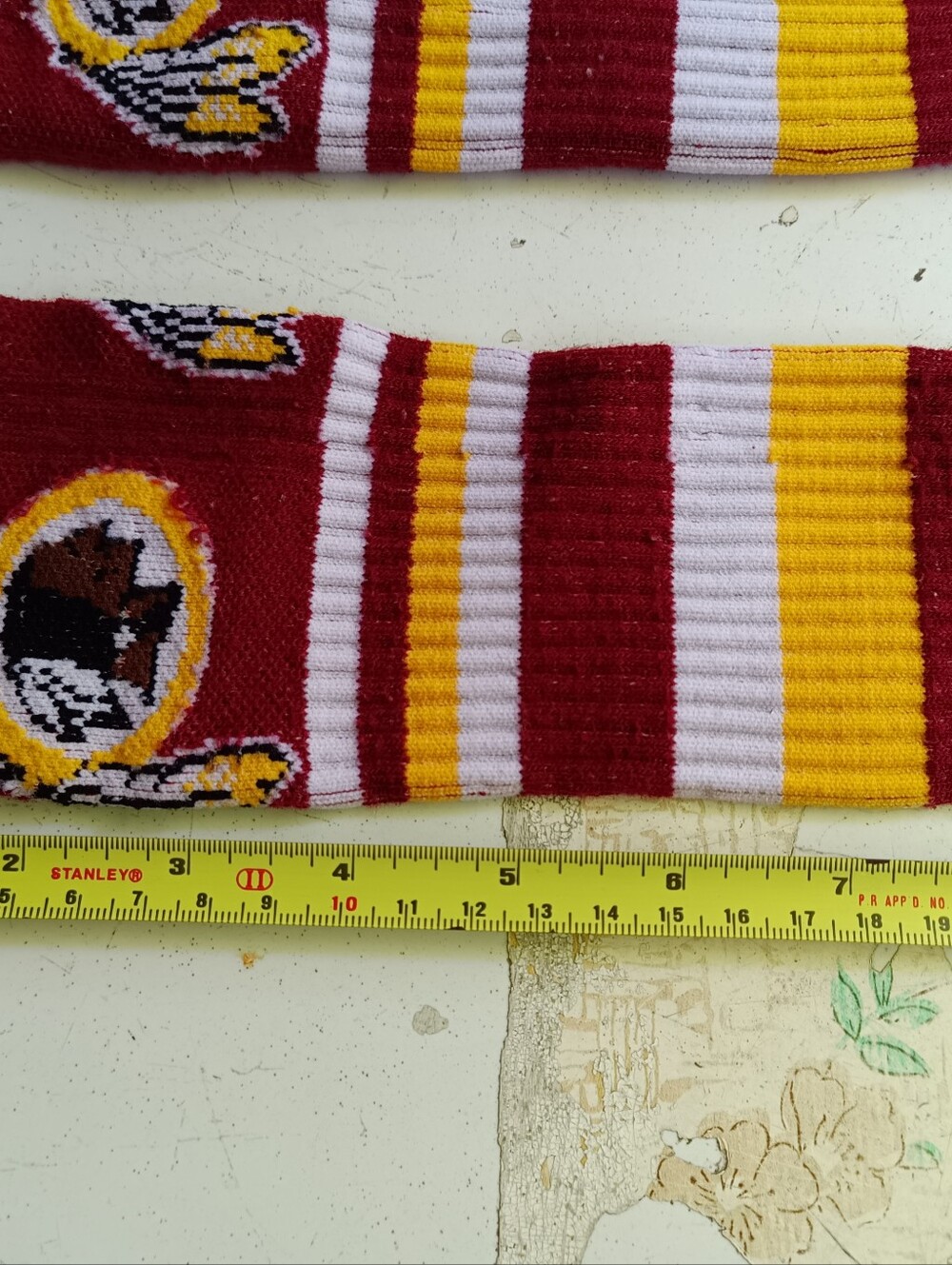 Washington Redskins Socks - Picture 4 of 5